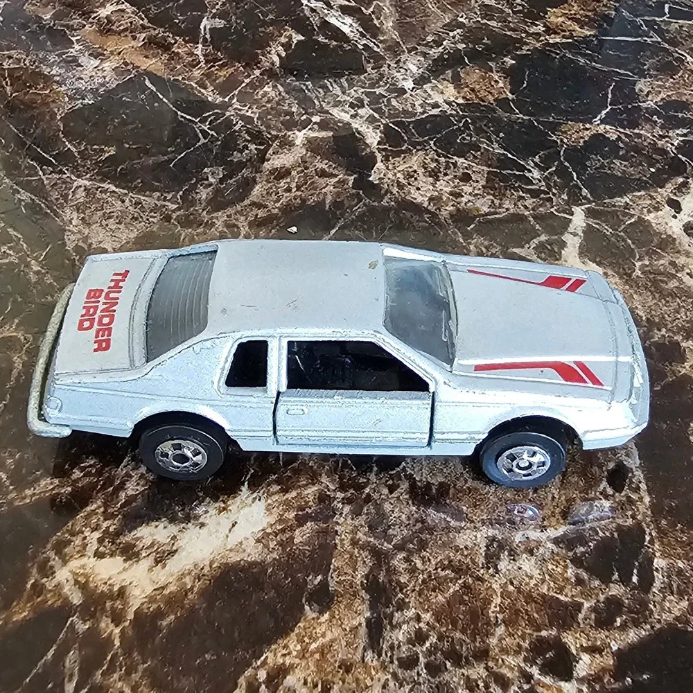 Vintage 1984 Road Champs Ford Thunderbird Silver Diecast‎ Car 1/64 Opening Doors
